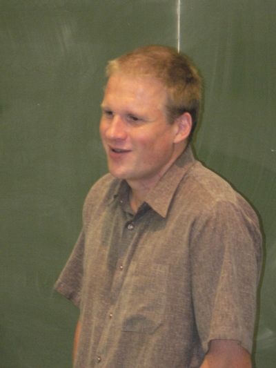 p1000902