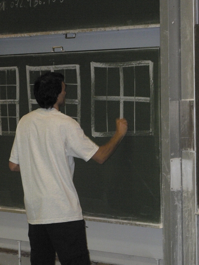 p1000908