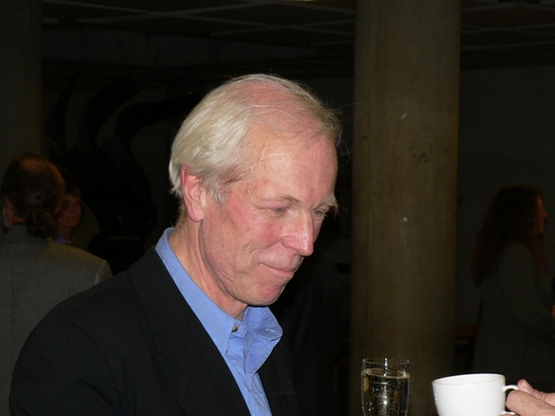 p1000695